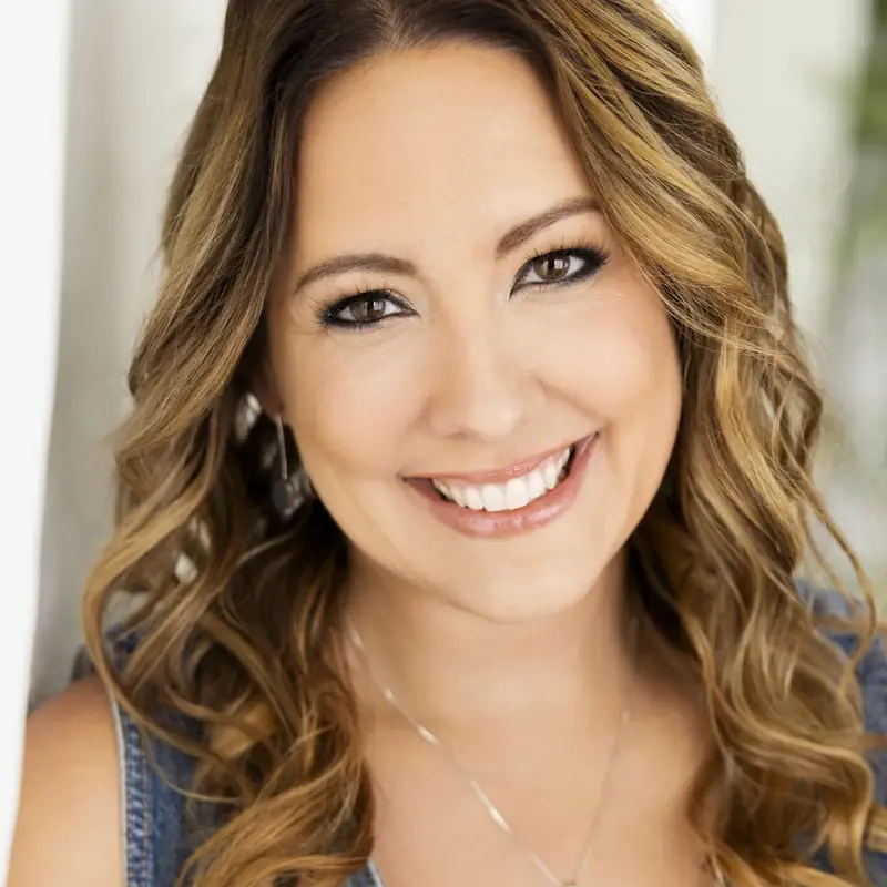 Kelly Pasztor, consciousness advisor and Human Design coach